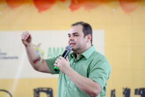 Roberto Cidade confirma abono do Fundeb e novo concurso da Seduc