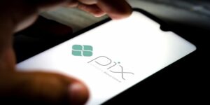Econimia: Especialistas apontam sete sinais de que o celular pode ter sido comprometido por golpistas