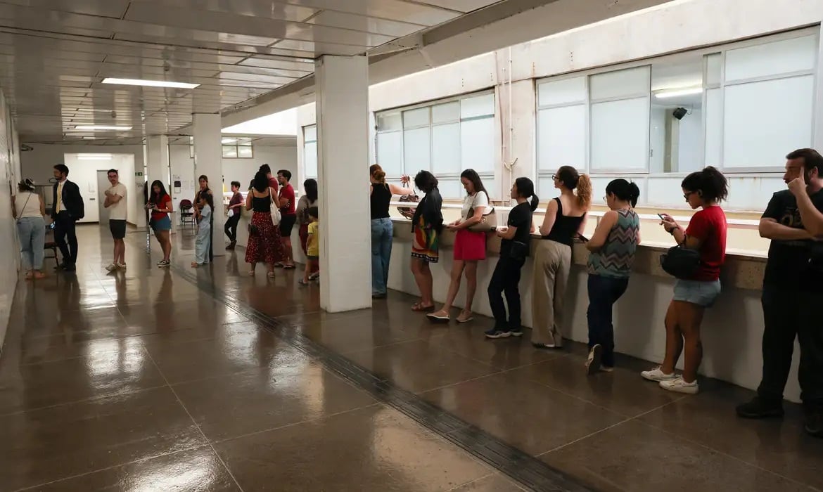 Eleitores devem confirmar local de votação para o segundo turno no domingo