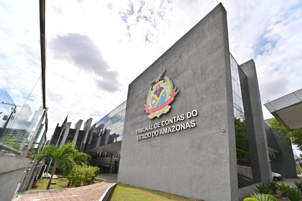 Tribunal Pleno do TCE-AM realiza sessão com 51 processos