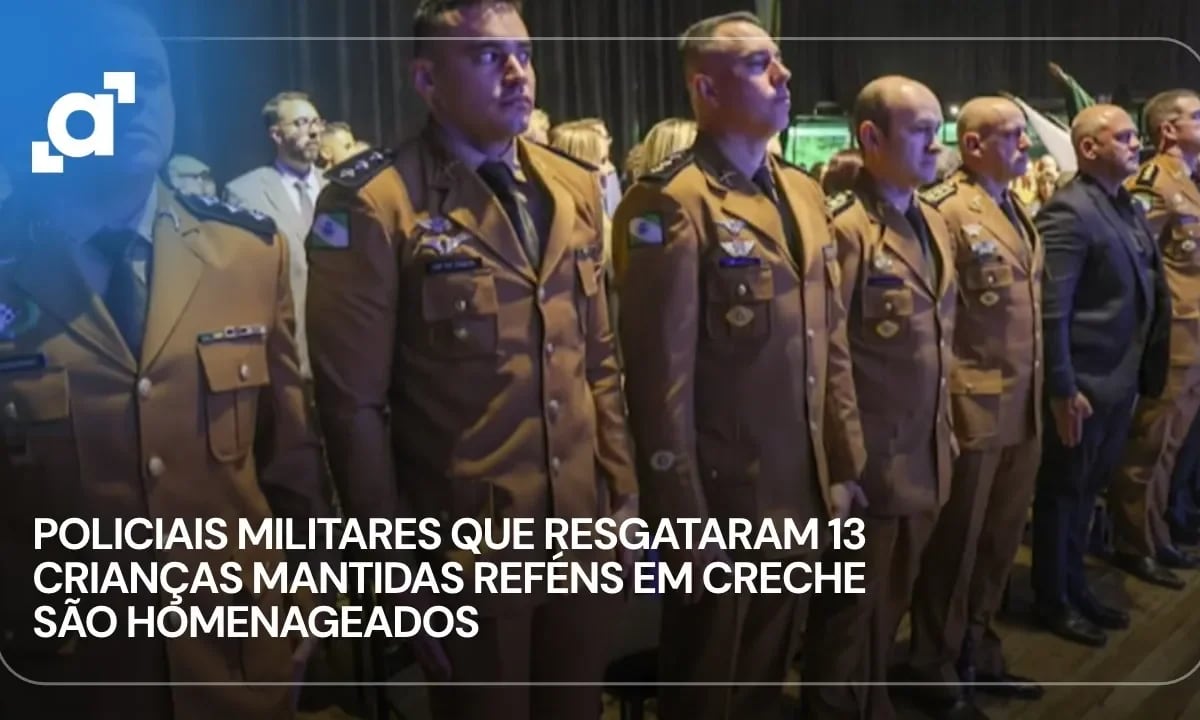 Policiais condecorados em Curitiba após resgate de crianças em creche