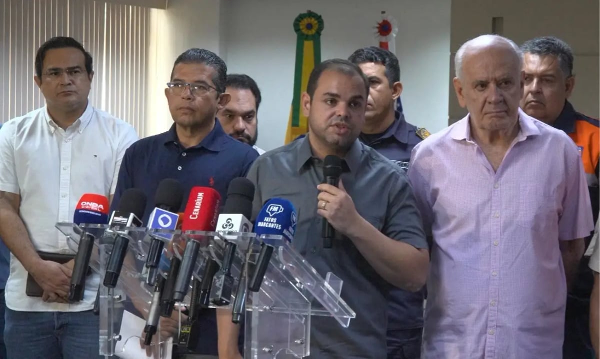 Governo do Amazonas realiza reunião para definir estratégias de combate às queimadas e estiagem