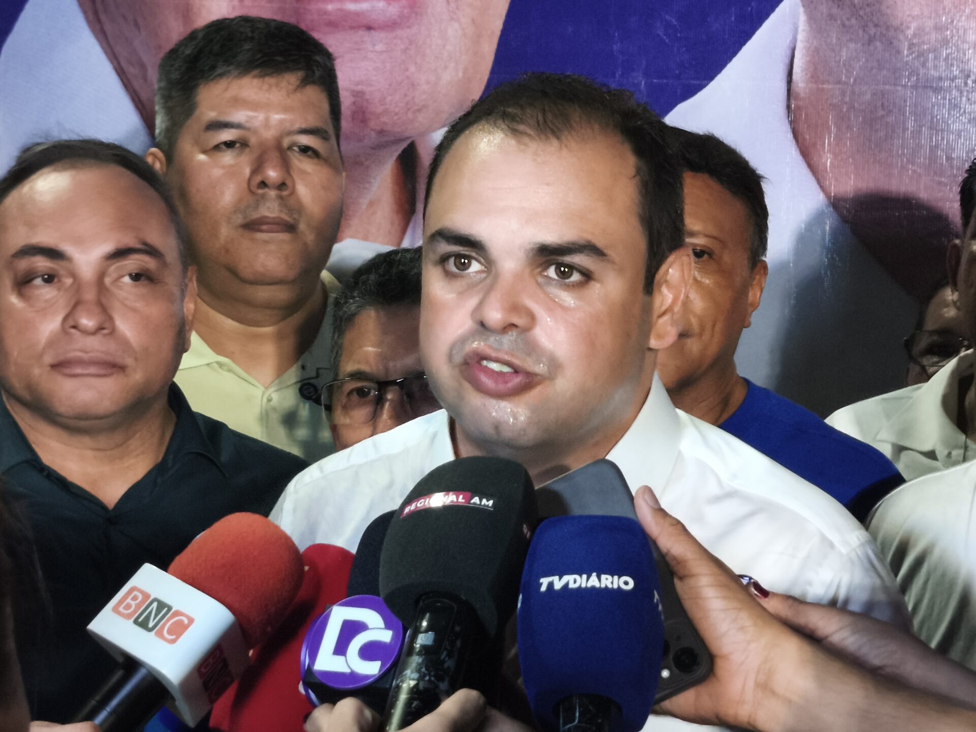 Roberto Cidade acusa adversários de propagar desinformação no encerramento da campanha